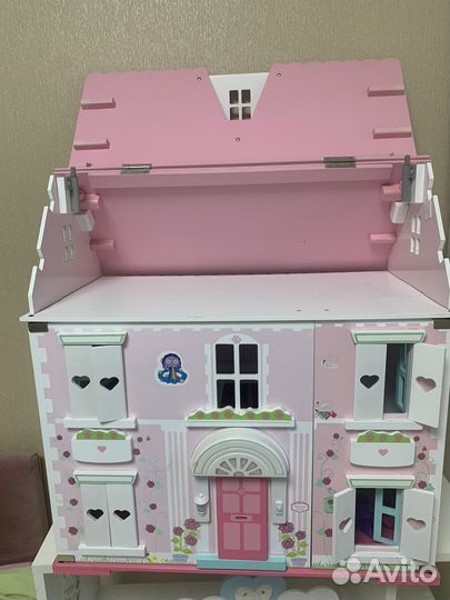 Домик для кукол из дерева