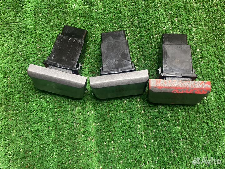 Кнопка аварийной сигнализации Hyundai accent