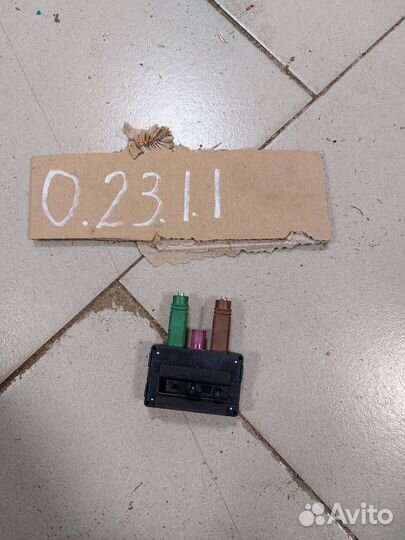 Антенна модуль Land Rover Discovery 5 (2016-2022)