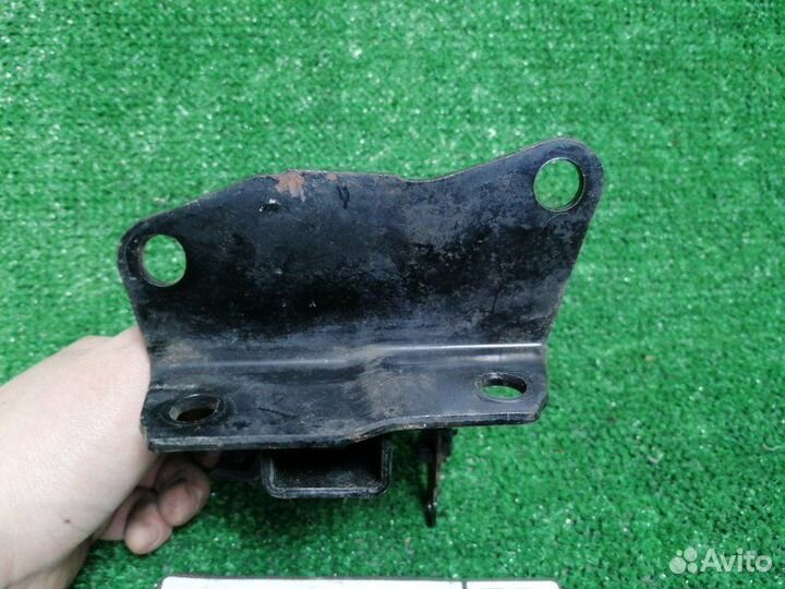 Подушка коробки передач Toyota Opa ZCT10 1zzfe