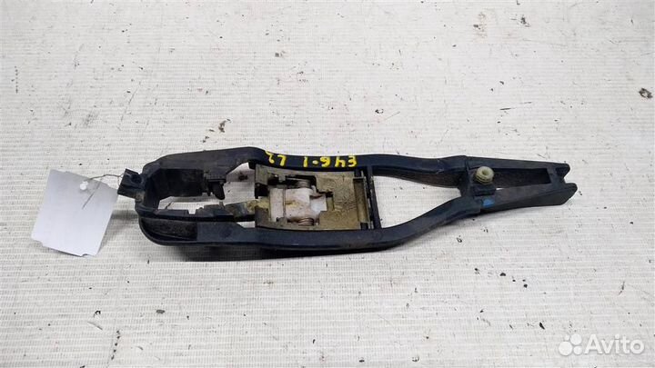 Крепление ручки двери наружней задней левой BMW 3