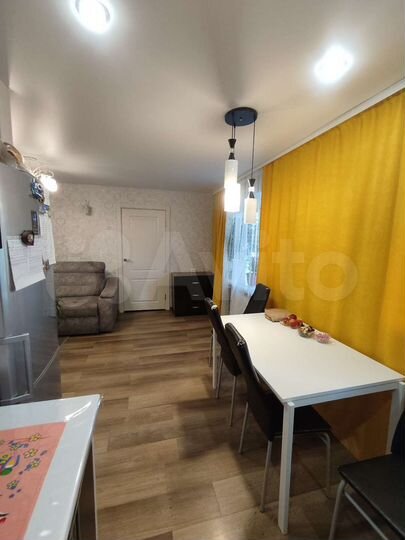 2-к. квартира, 42 м², 1/4 эт.