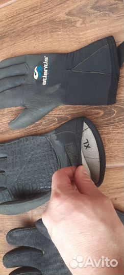 Перчатки для подводной охоты