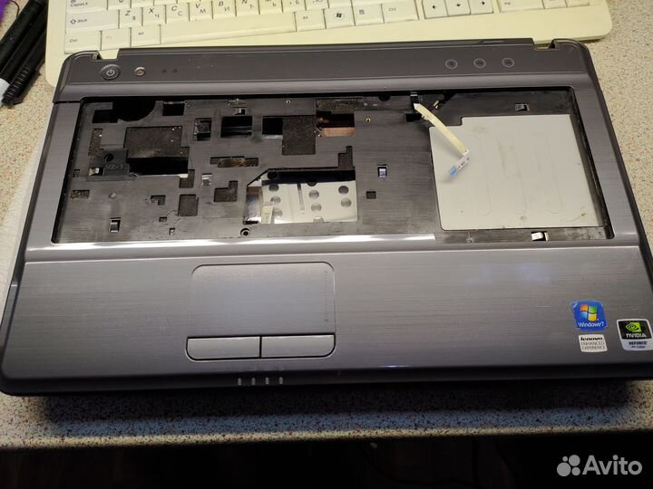 Корпус Lenovo g550 нижняя часть