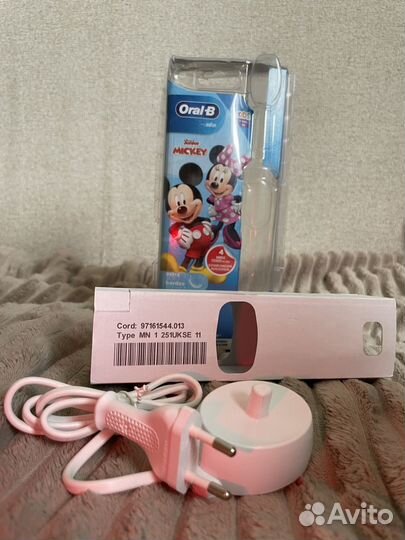 Зубная щетка oral b kids новая