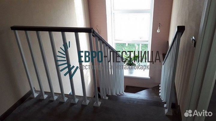 Лестница на металлокаркасе