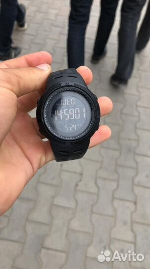 Водонепроницаемые часы skmei