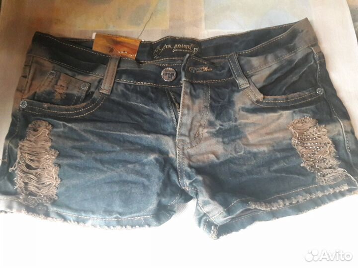 Шорты женские