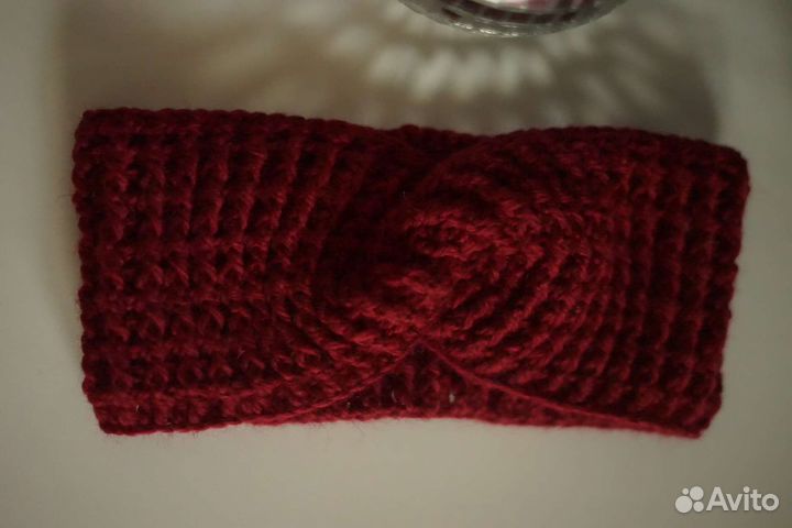 Повязка на голову вязаная бордовая