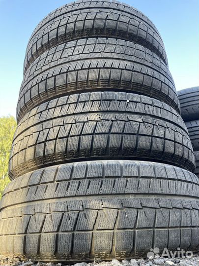 Bridgestone Blizzak Revo GZ 225/60 R17