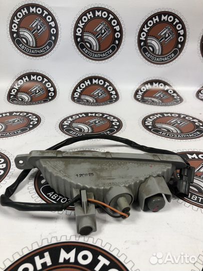 Фонарь заднего хода левый Kia Quoris