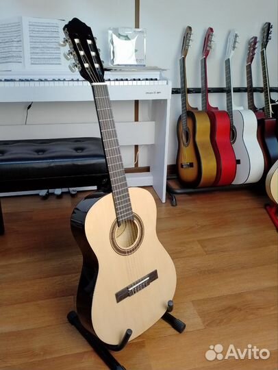 Уменьшенная классическая гитара veston C-45A 3/4