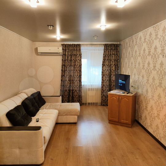 2-к. квартира, 58 м², 3/10 эт.