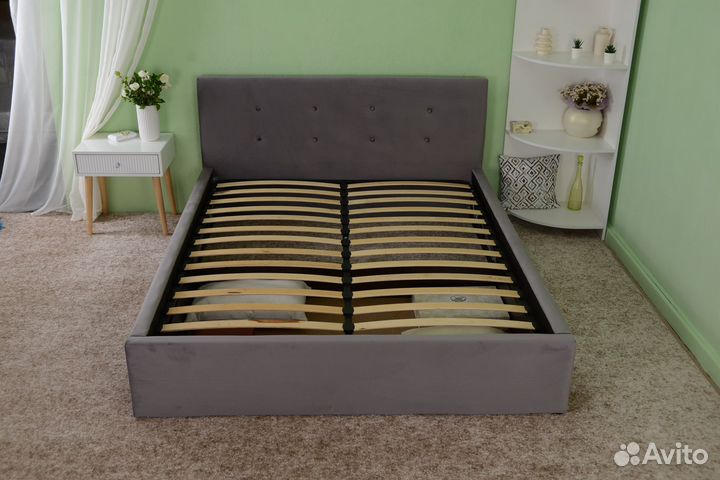 Кровать двуспальная