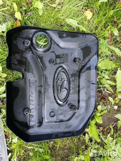 Крышка двигателя vesta 1.8