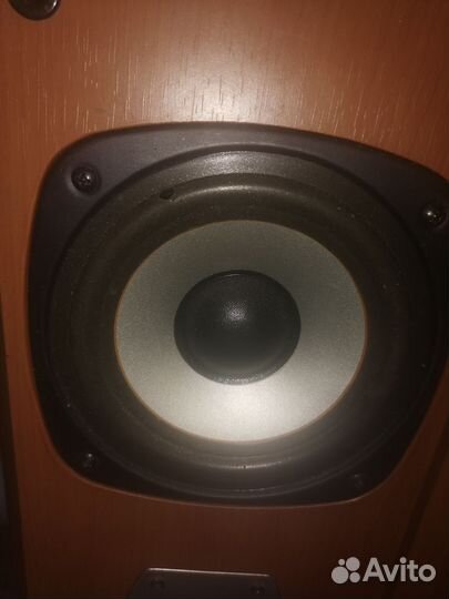 W-3500-5 surround