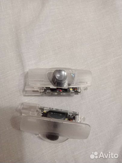 Подсветка в дверь тойота камри