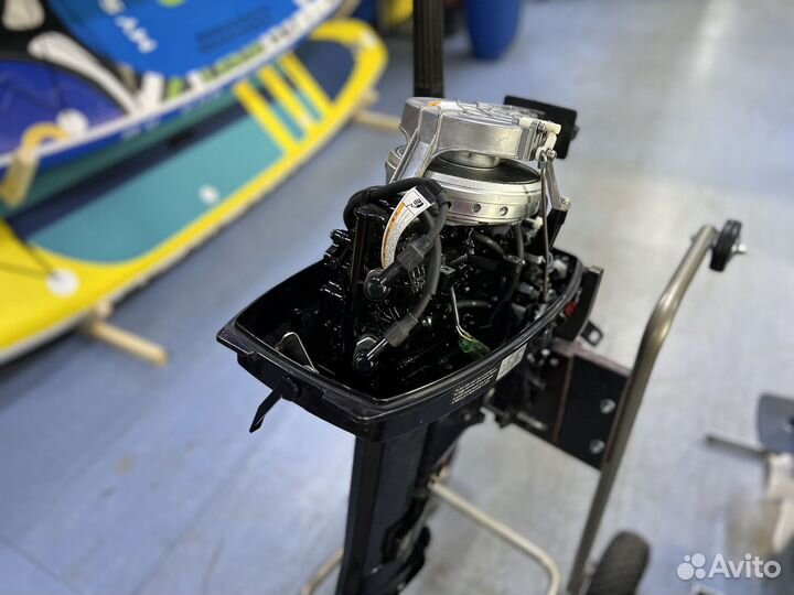 Лодочный мотор Tohatsu (Тохатсу) 9.8 (Новый витрин