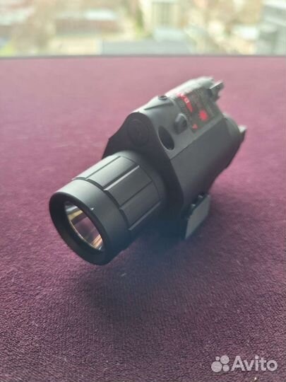 Лазерный целеуказатель с фонарем и кнопкой