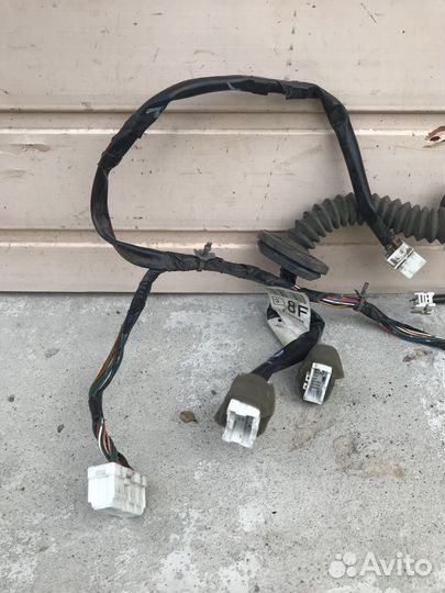 Проводка передней двери Nissan Almera N16