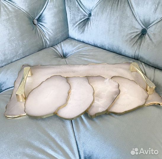 Поднос и подстаканники