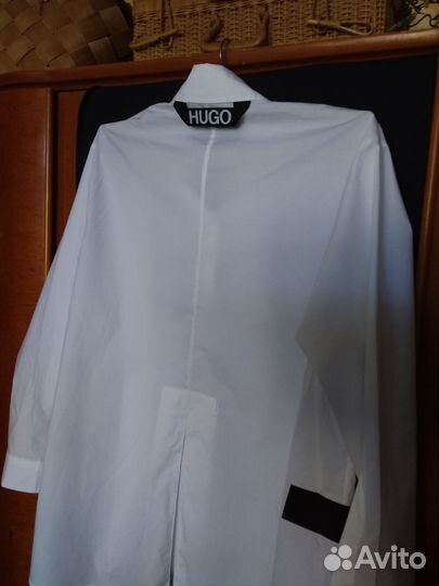 Женская рубашка фирмы Hugo, Германия, размер 48