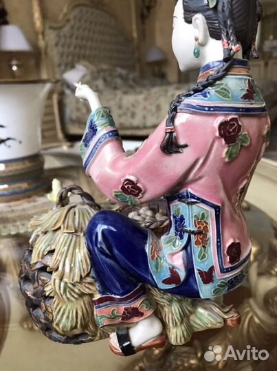 Статуэтки фарфор,Китай