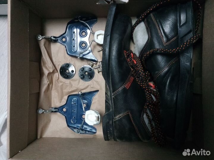 Лыжные ботинки с креплениями