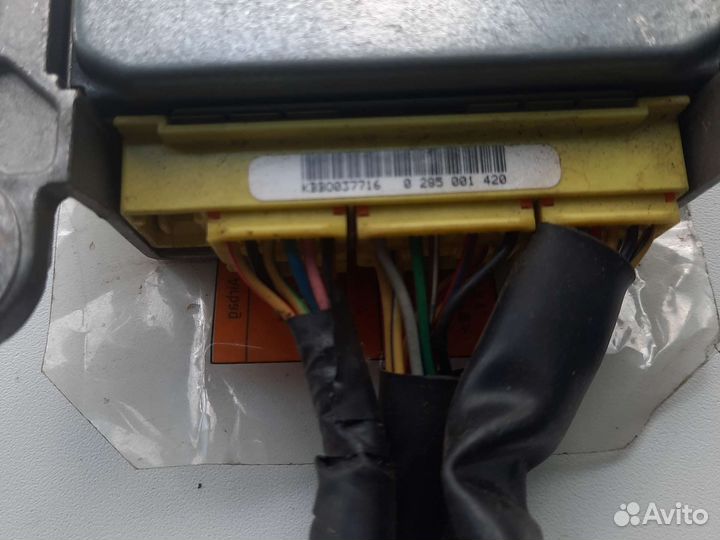 Блок управления srs Nissan Primera P12 98820av200