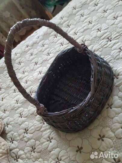 Корзинка из бумажной лозы
