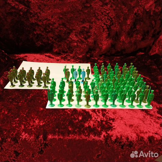 Солдатики столбики Рига советские