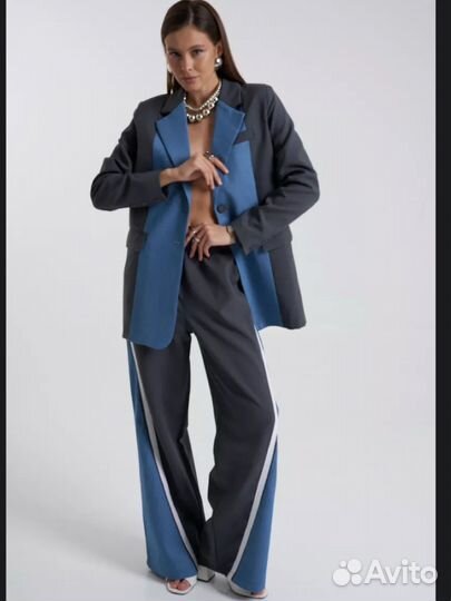 Брючный костюм женский