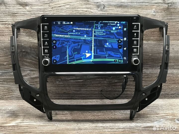 Магнитола на Mitsubishi L200 V физические кнопки