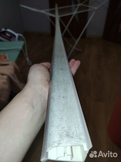 Кухонный плинтус пристенный для столешницы 3 метра