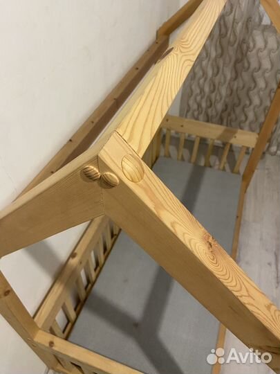 Детская кроватка