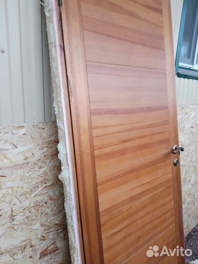 Дверь входная деревянная бу