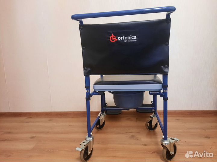 Стул каталка с туалетом