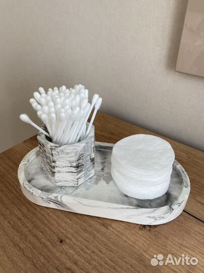 Гипсовые изделия и искусственные растения