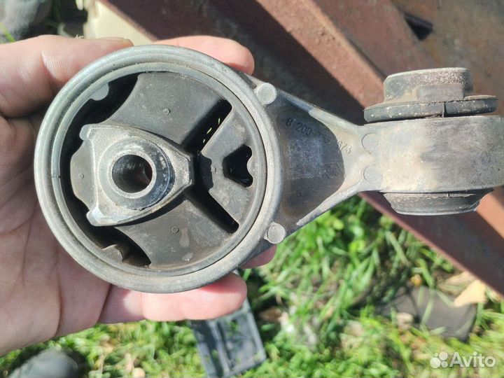 Подушка Scenic 2 1.6 бензина кпп