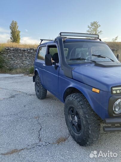 LADA 4x4 (Нива) 1.7 МТ, 2002, 200 000 км