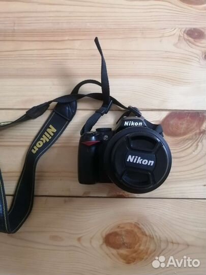 Зеркальный фотоаппарат Nikon D3000