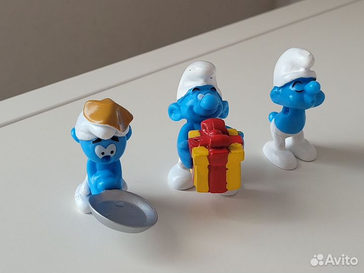 Игрушки из киндера смурфики пакетом