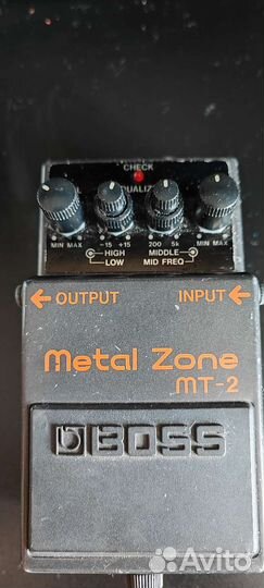 Boss metal zone MT-2