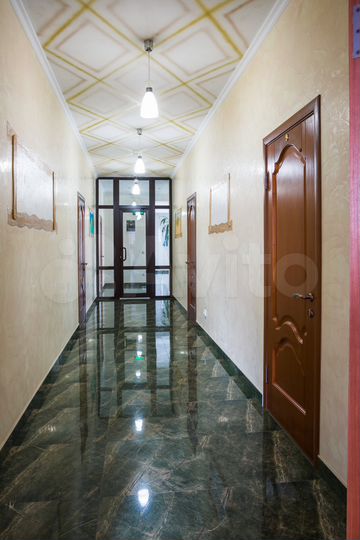 Гостиница, 2400 м²