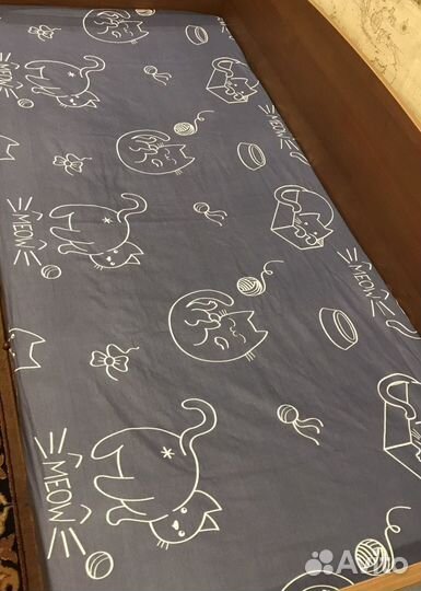 Простынь на резинке 90 200