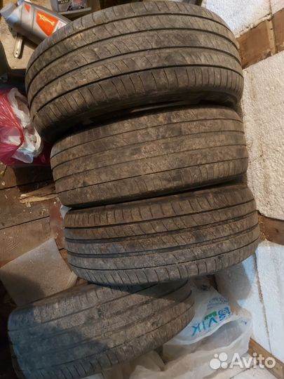 Bridgestone Blizzak DM-Z2 215/55 R17