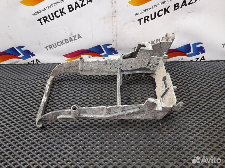 Кронштейн фары левый Daf CF