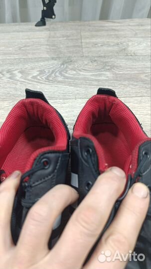 Кроссовки adidas