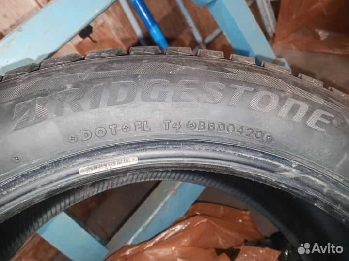 Bridgestone Blizzak DM-V2 225/55 R19