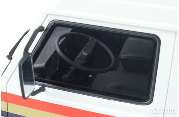 Модель Volkswagen LT35 1984 1:18